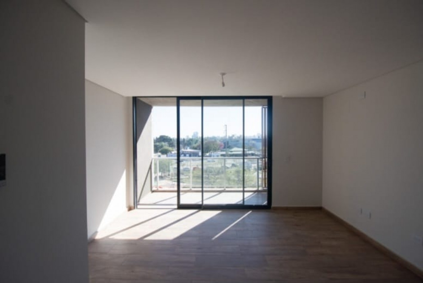 VENTA DE EXCELENTE DEPARTAMENTO DE UN DORMITORIO EN EL COMPLEJO OPERA PLAZA  POSESION 2027 ENTREGA 40% FINANCIACION 10 AÑOS 