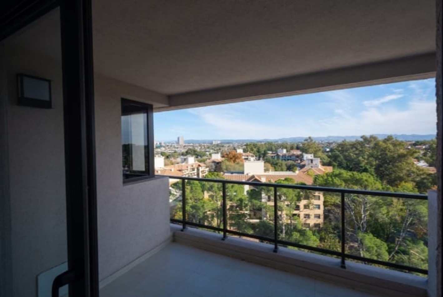 VENTA DE EXCELENTE DEPARTAMENTO DE 1 DORMITORIO EN OPERA PARK